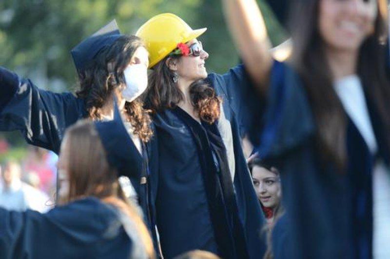 Boğaziçi Üniversitesi mezuniyet töreninde pankartlar konuştu