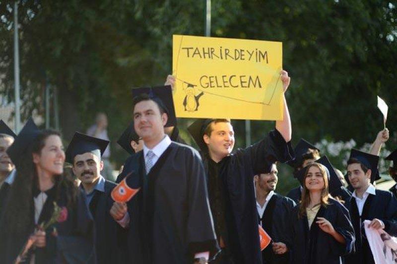 Boğaziçi Üniversitesi mezuniyet töreninde pankartlar konuştu