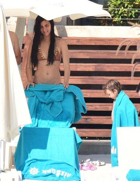 Tuba Büyüküstün tatilde