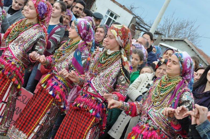  Pomak topluluğunun en ilginç geleneği