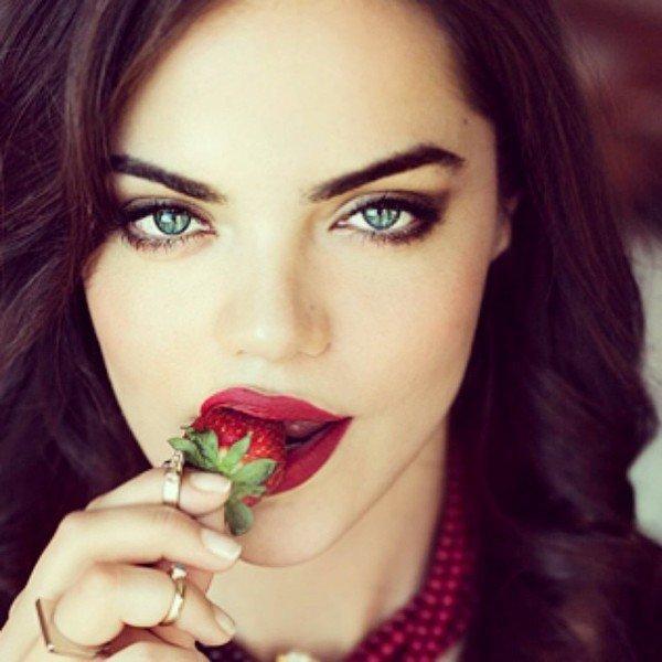 Karagül'ün Özlem'i Hilal Altınbilek tatilde 