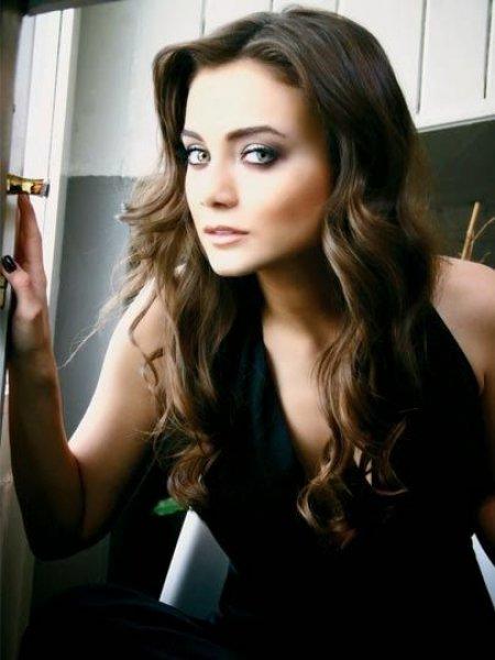 Damla Sönmez tatil sezonunu  Bodrum’da açtı