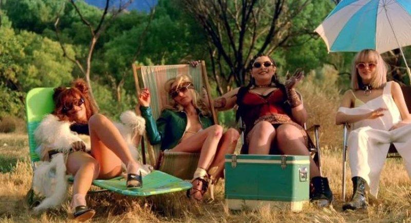 Rihanna'nın yeni klibinden görüntüler