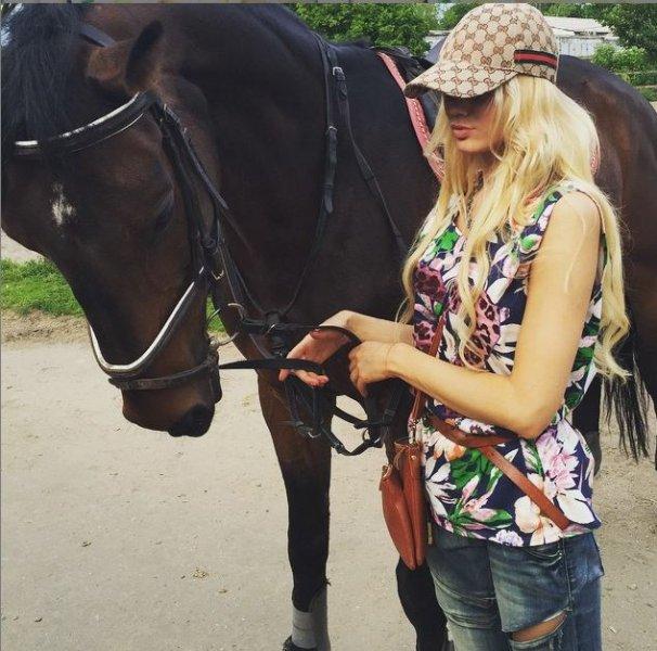 Yurdal Sert'in yeni İvana'sı Alexandra Tanais