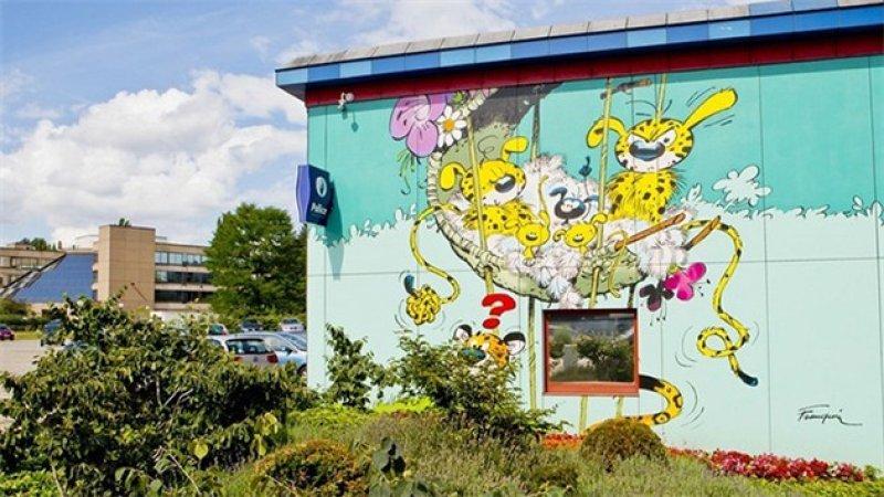 Belçika sokaklarını çizgi film kahramanları süsledi