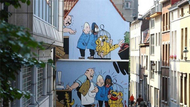 Belçika sokaklarını çizgi film kahramanları süsledi