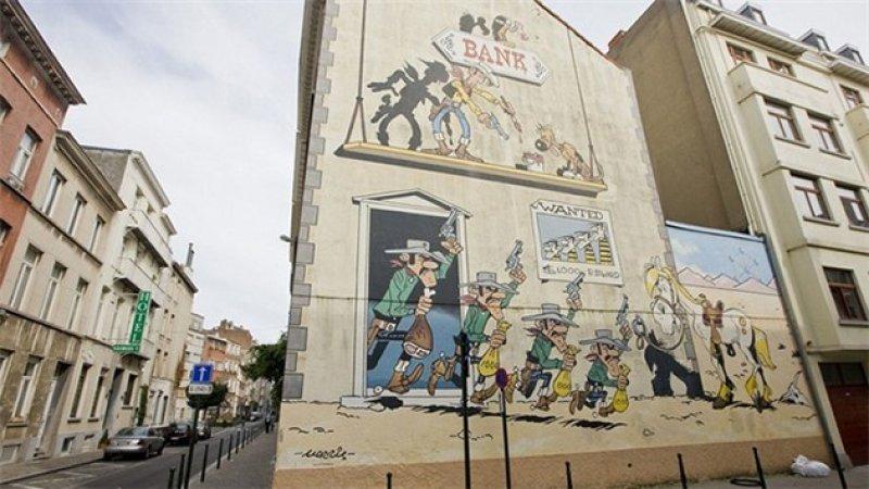 Belçika sokaklarını çizgi film kahramanları süsledi