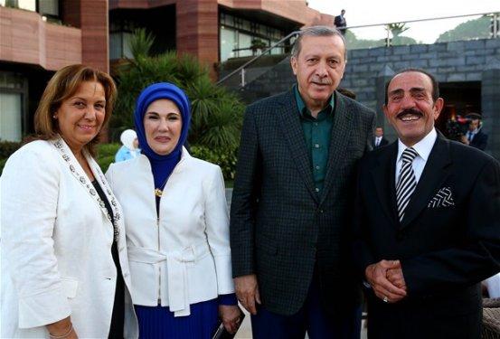 Cumhurbaşkanı Erdoğan sanatçılarla iftar yaptı