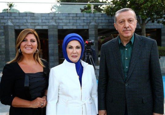 Cumhurbaşkanı Erdoğan sanatçılarla iftar yaptı