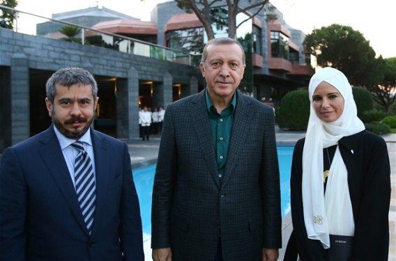 Cumhurbaşkanı Erdoğan sanatçılarla iftar yaptı