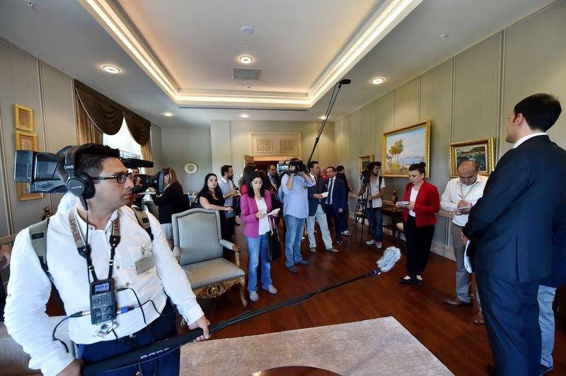 Cumhurbaşkanlığı Külliyesi muhabirlere gezdirildi
