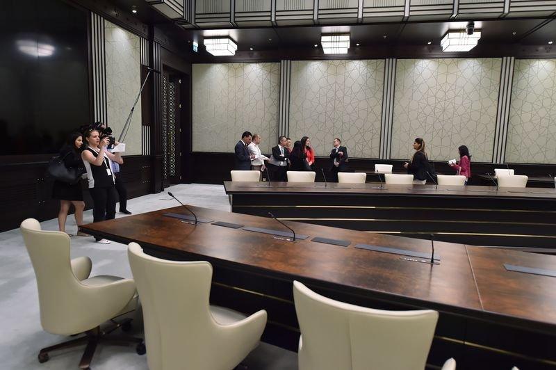 Cumhurbaşkanlığı Külliyesi muhabirlere gezdirildi