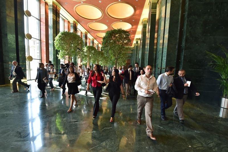 Cumhurbaşkanlığı Külliyesi muhabirlere gezdirildi