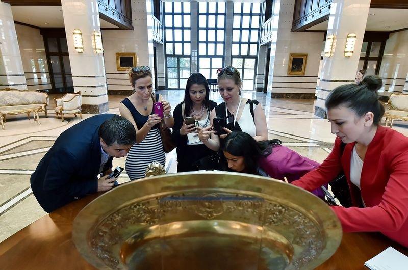 Cumhurbaşkanlığı Külliyesi muhabirlere gezdirildi