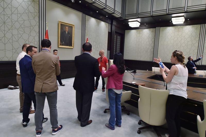 Cumhurbaşkanlığı Külliyesi muhabirlere gezdirildi