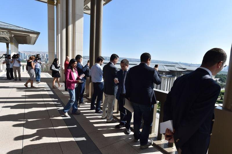 Cumhurbaşkanlığı Külliyesi muhabirlere gezdirildi