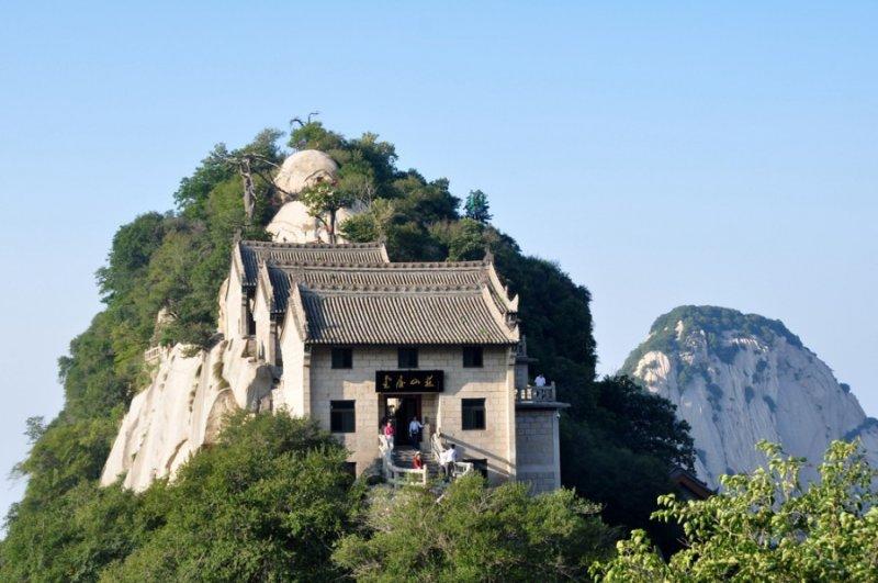 Dünyanın en tehlikeli turistlik yeri  Daoist tapınağı