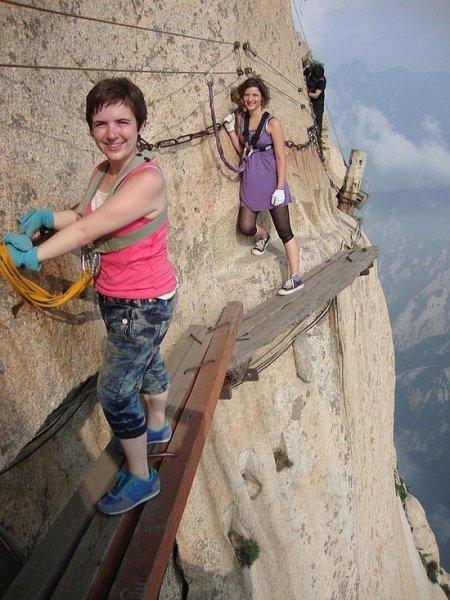 Dünyanın en tehlikeli turistlik yeri  Daoist tapınağı