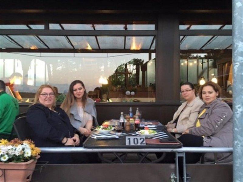 Fahriye Evcen ablası Ayşen Evcen'in fotoğrafını paylaştı 