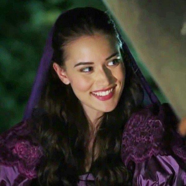 Fahriye Evcen ablası Ayşen Evcen'in fotoğrafını paylaştı 