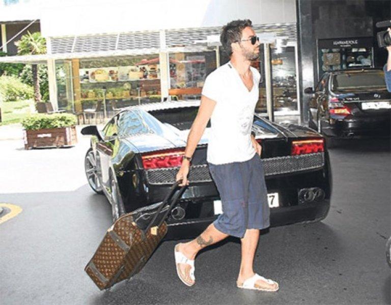 Yıldız sporcuların lüks arabaları 