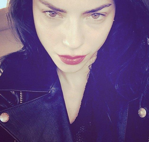 Güzel oyuncu Merve Boluğur'un Instagram fotoğrafları 