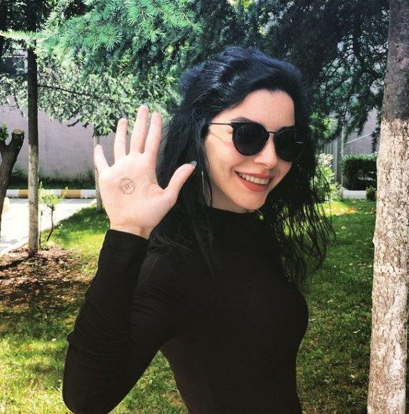 Güzel oyuncu Merve Boluğur'un Instagram fotoğrafları 