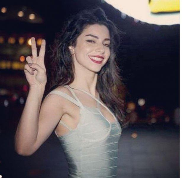 Güzel oyuncu Merve Boluğur'un Instagram fotoğrafları 