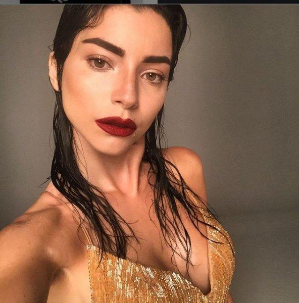 Güzel oyuncu Merve Boluğur'un Instagram fotoğrafları 