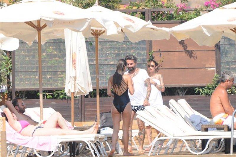 Özlem Conker sevgilisiyle tatilde 
