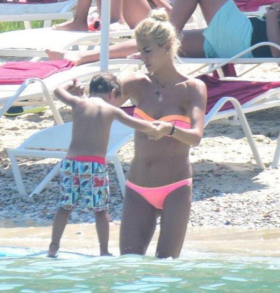 Çağla Şıkel ve Emre Altuğ'un zoraki tatili