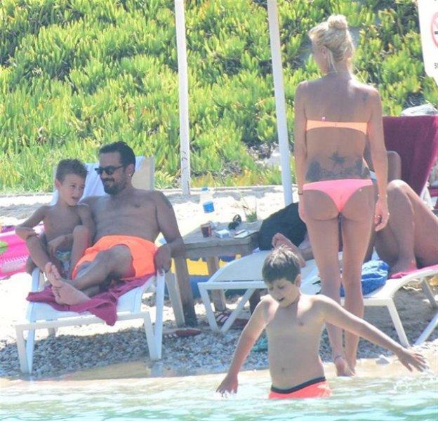 Çağla Şıkel ve Emre Altuğ'un zoraki tatili