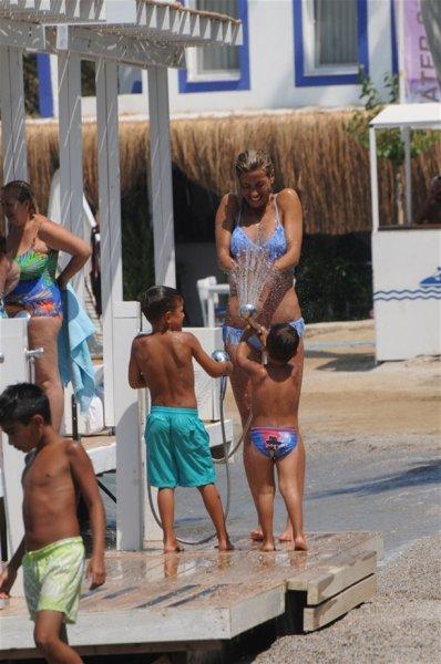 Çağla Şıkel ve Emre Altuğ'un zoraki tatili