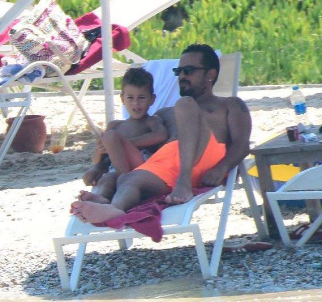 Çağla Şıkel ve Emre Altuğ'un zoraki tatili