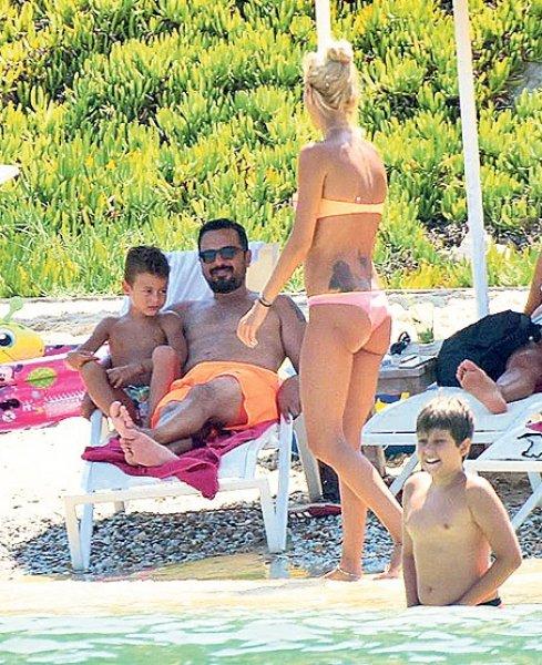 Çağla Şıkel ve Emre Altuğ'un zoraki tatili