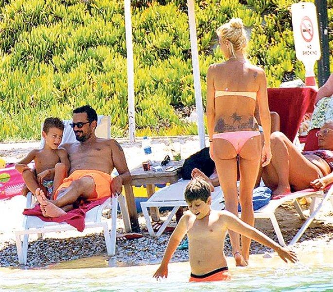 Çağla Şıkel ve Emre Altuğ'un zoraki tatili