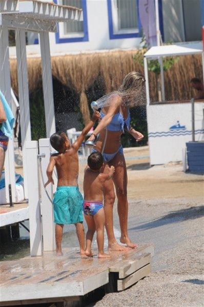 Çağla Şıkel ve Emre Altuğ'un zoraki tatili