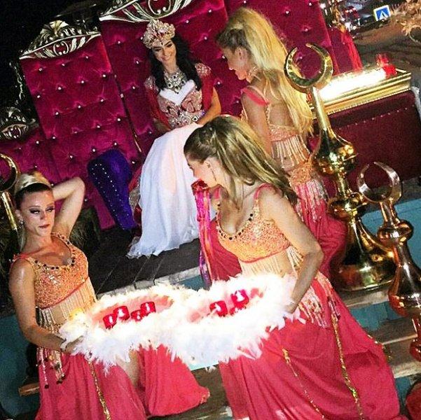 Merve Boluğur'un kına gecesi