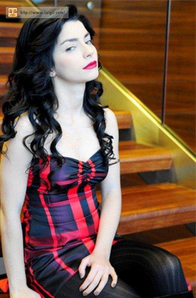 Merve Boluğur'un kına gecesi