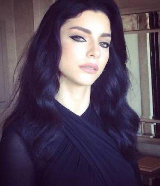 Merve Boluğur'un kına gecesi