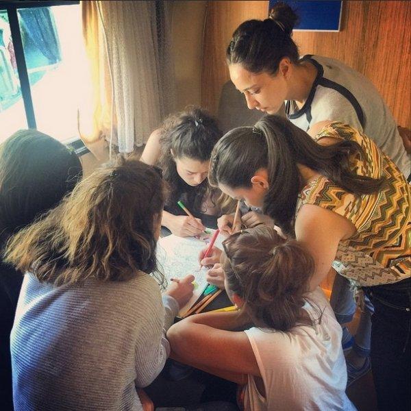 Güzel oyuncu Özge Özpirinçci'nin Instagram halleri