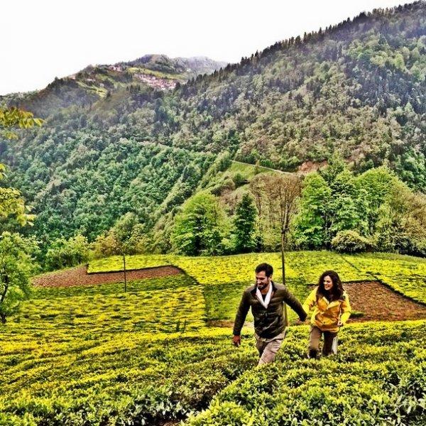 Güzel oyuncu Özge Özpirinçci'nin Instagram halleri