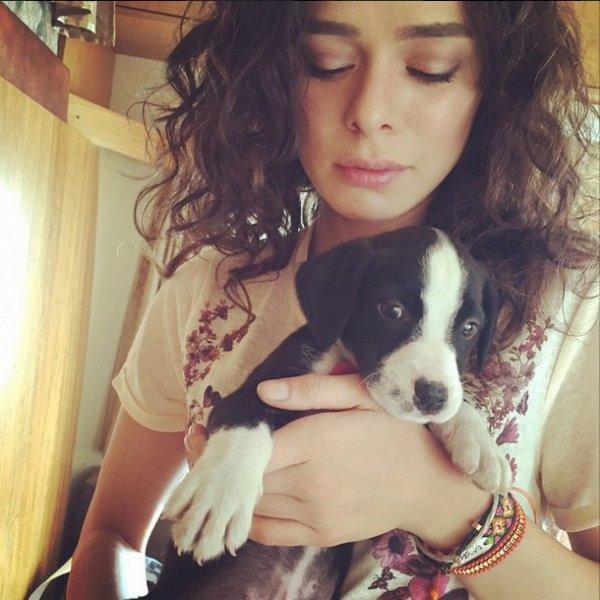 Güzel oyuncu Özge Özpirinçci'nin Instagram halleri