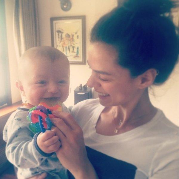 Güzel oyuncu Özge Özpirinçci'nin Instagram halleri