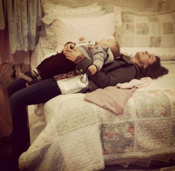 Güzel oyuncu Özge Özpirinçci'nin Instagram halleri