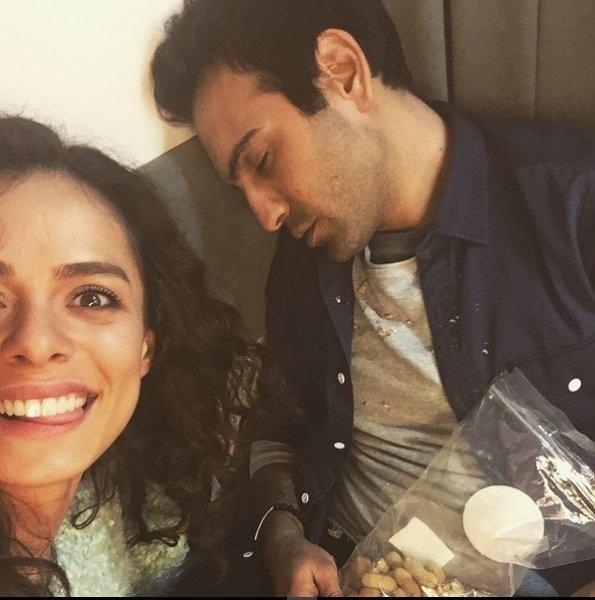 Güzel oyuncu Özge Özpirinçci'nin Instagram halleri