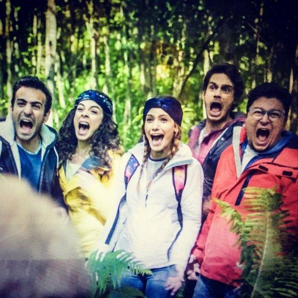 Güzel oyuncu Özge Özpirinçci'nin Instagram halleri