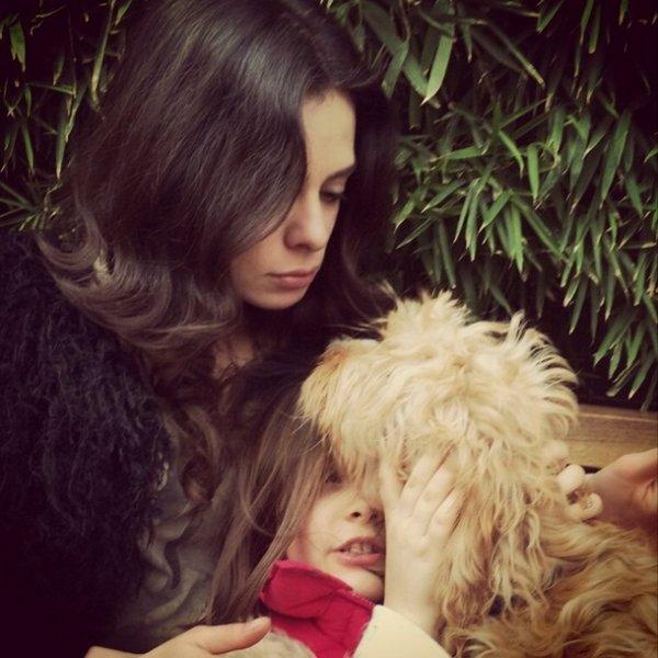 Güzel oyuncu Özge Özpirinçci'nin Instagram halleri