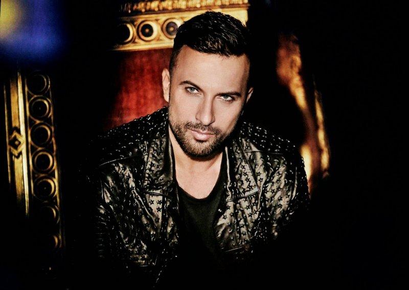 Ünlülerin değişen gülüşleri 