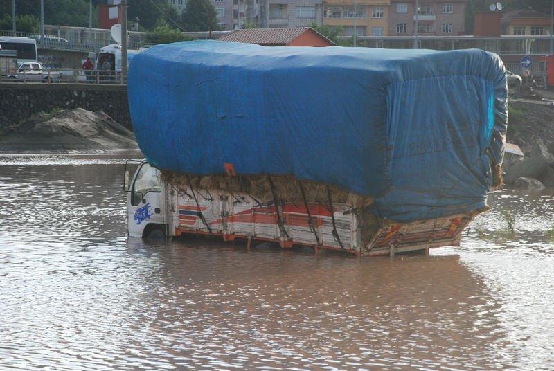 Artvin'de sel felaketi